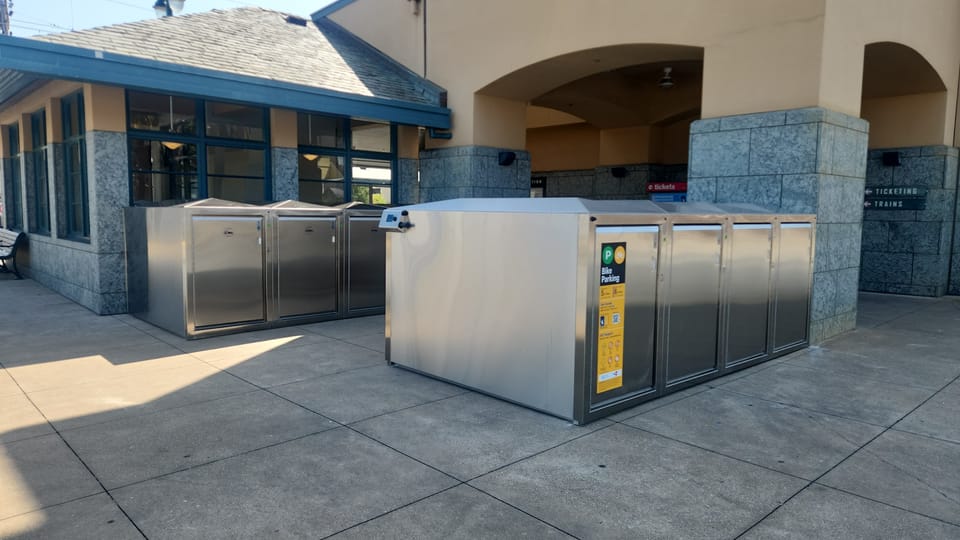 New Bike e-Lockers at Caltrain